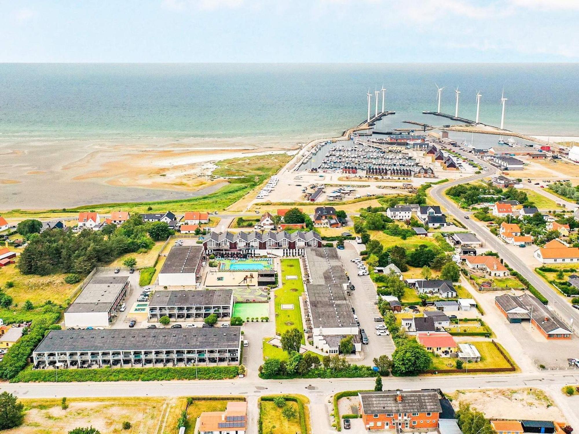 6 Person Holiday Home On A Holiday Park In Glesborg 外观 照片